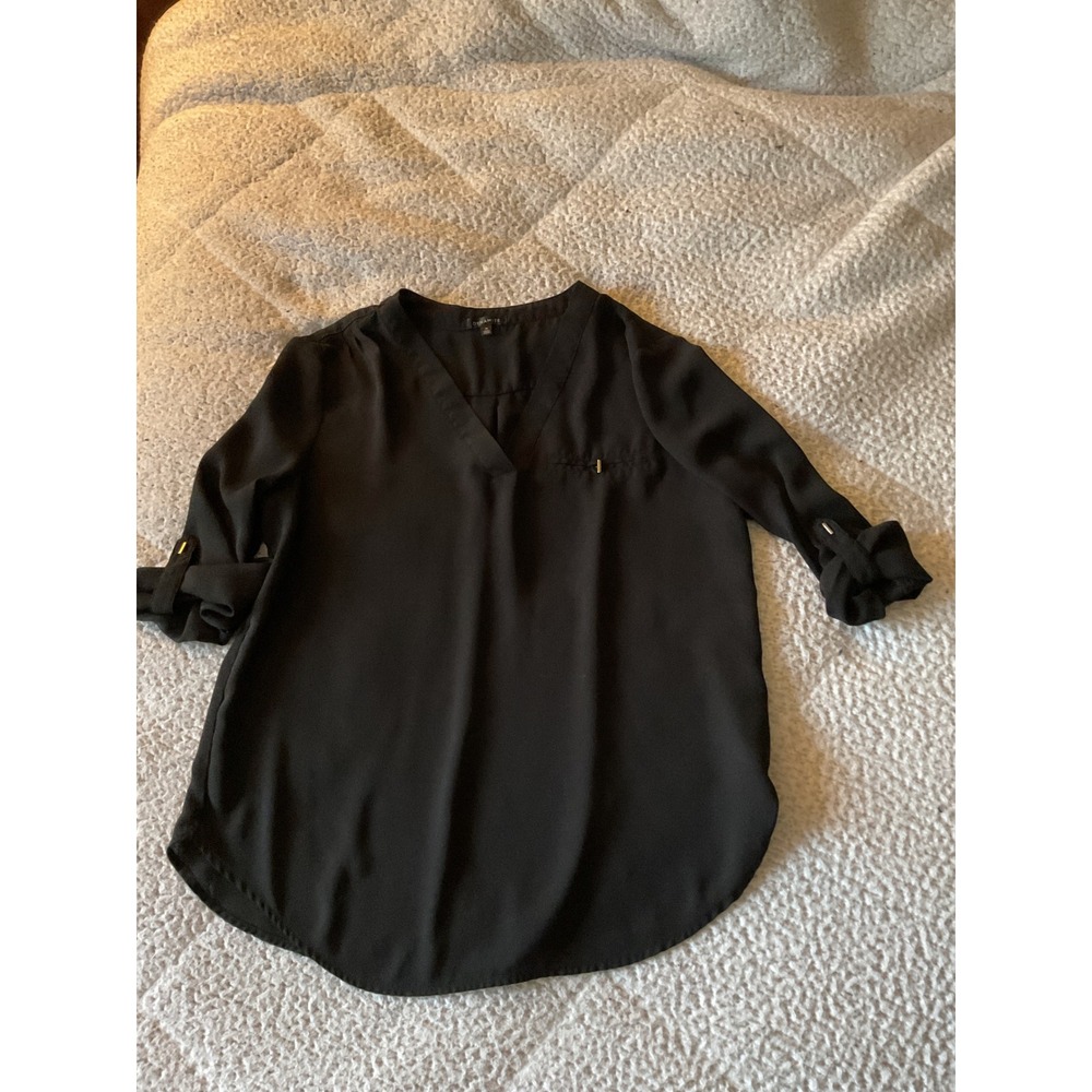 Dynamite V-Neck Blouse Womens Medium Black Excellent‎ Roll-Tab Sleeve Top